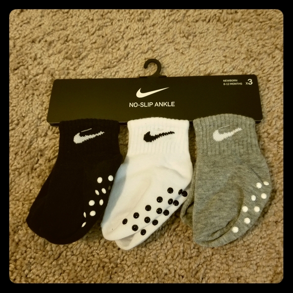 nike no slip socks